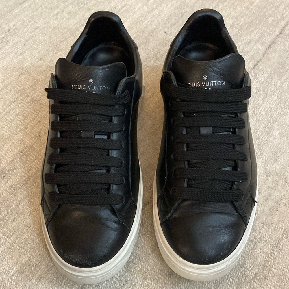 Men’s Black Louis Vuitton Calfskin Leather Sneaker, size 9.